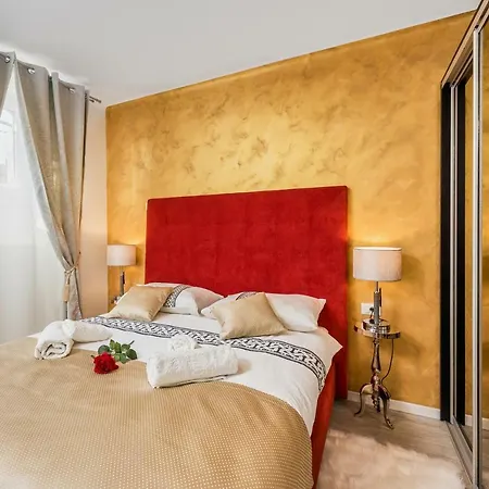 And Viktoria Pensionat Split